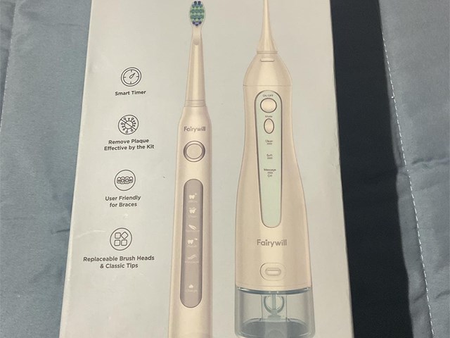 Cepillo eléctrico e irrigador