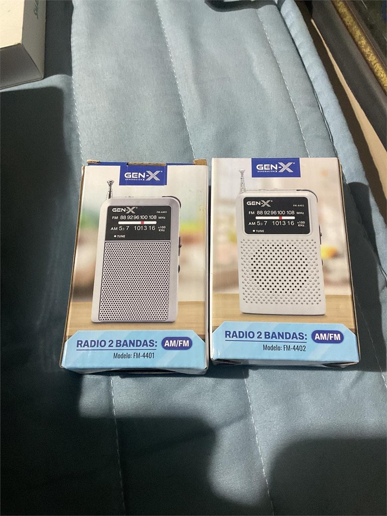 Foto 1 Radio dos bandas a pilas