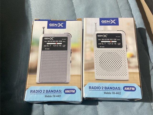 Radio dos bandas a pilas